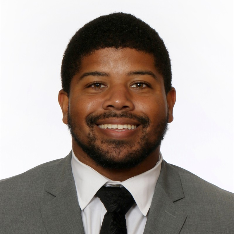Evan Gray headshot